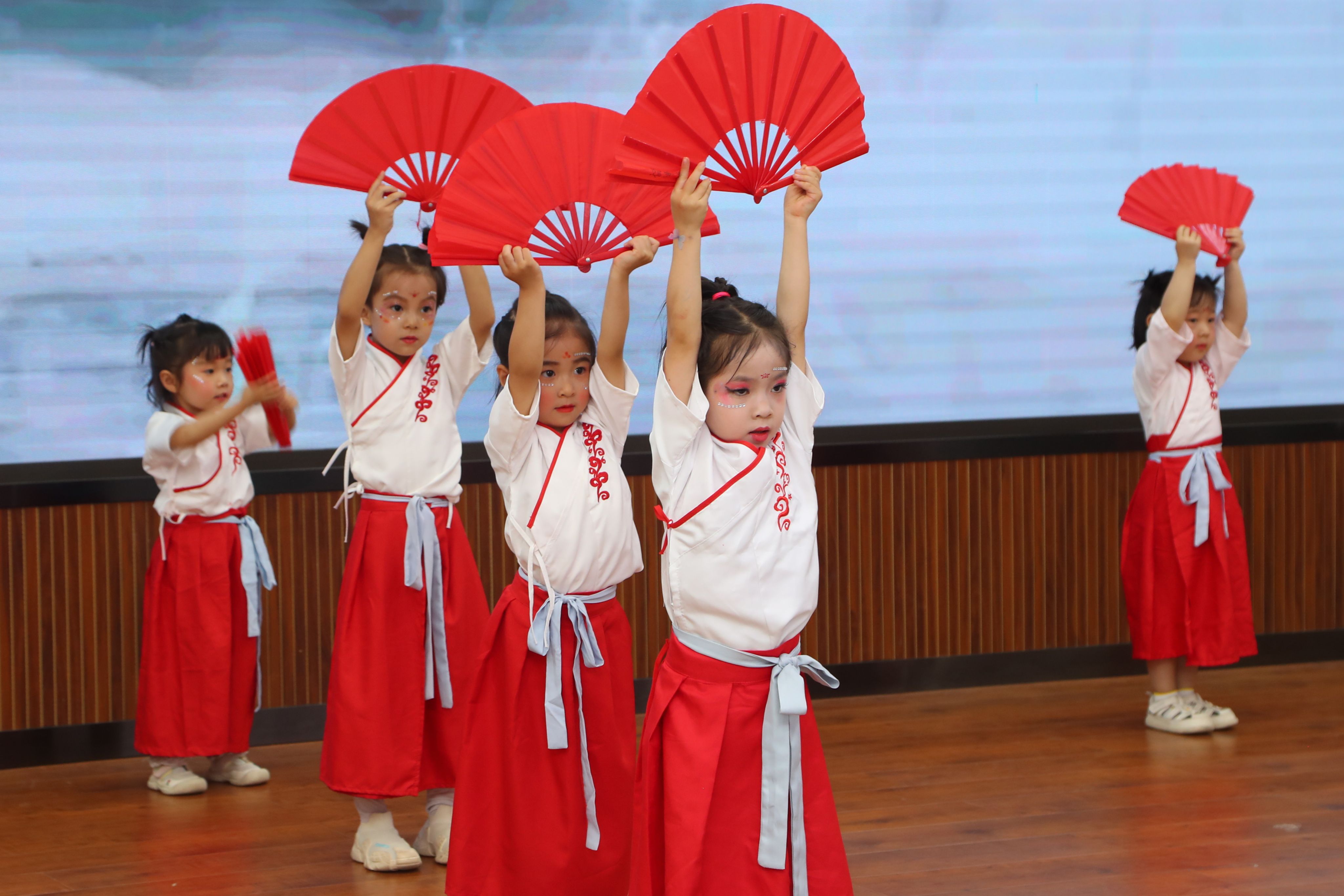 简篇-【美食早知道】——西安航空学院幼儿园第十五周食谱 简篇-【美食早知道】——西安航空学院幼儿园第十五周食谱